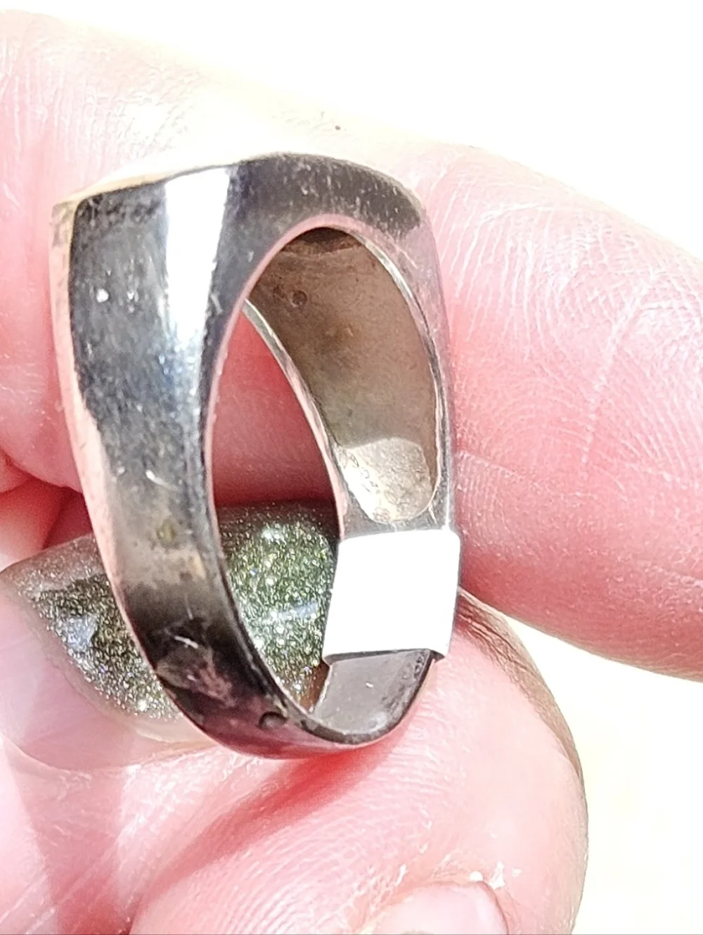 Silver Onyx And Mother Of Pearl Eing Size 8.5